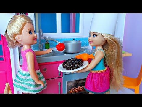ОСТОРОЖНО, СУП! Играем в куклы - Мультик Барби