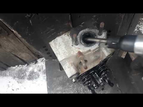 Вариант чистки закаменевшего нагара в коллекторе и голове камаз!!! И Кразо-Маз )))