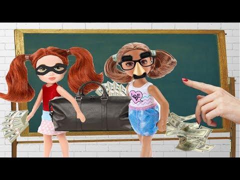Кто похитил сумку учителя! Мультик Барби про школу!