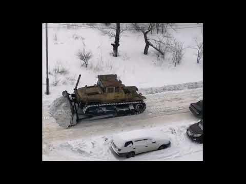 Лучшие автомобильные приколы №67. ДЭТ-250 чистит снег