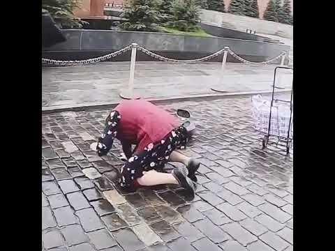 бабка колесит по городу#юмор#приколы